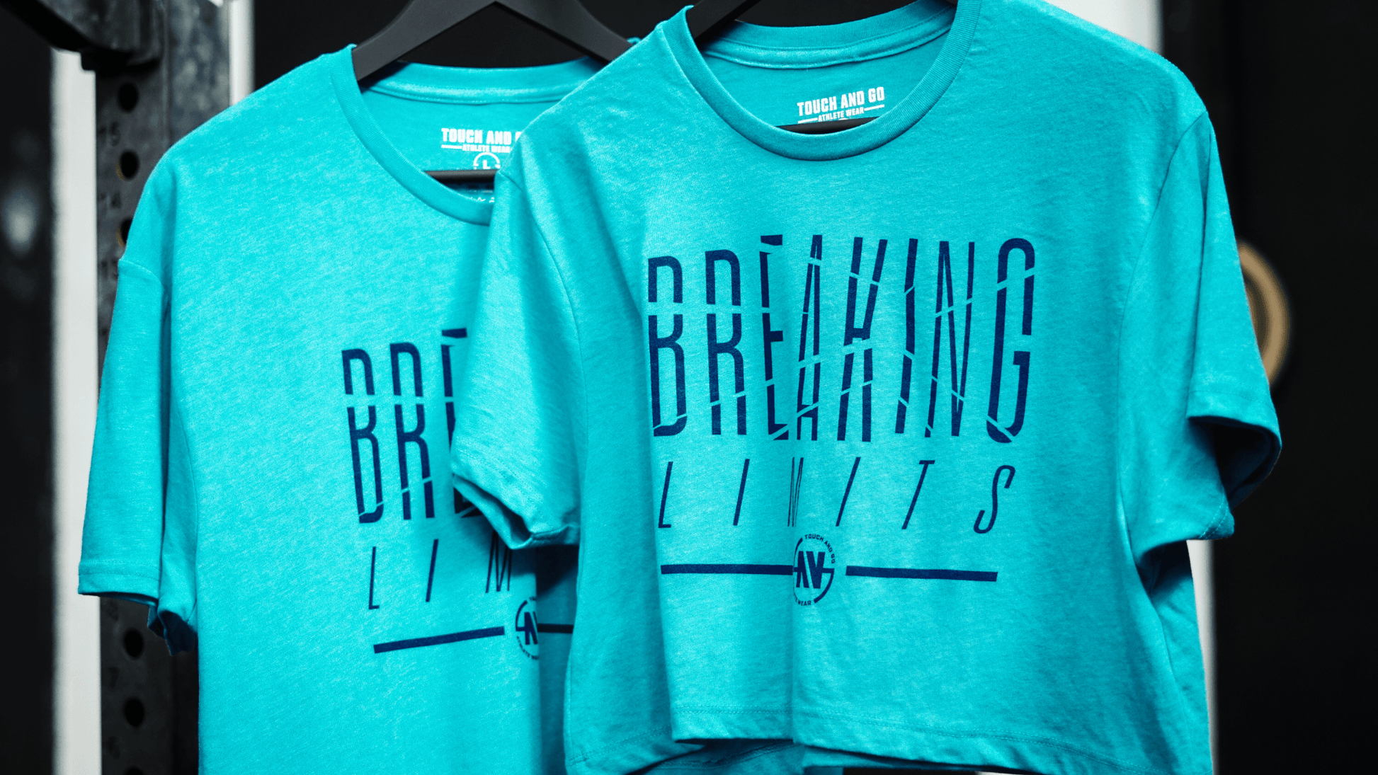 Croptop Breaking Limits - TOUCH AND GO. Athlete Wear