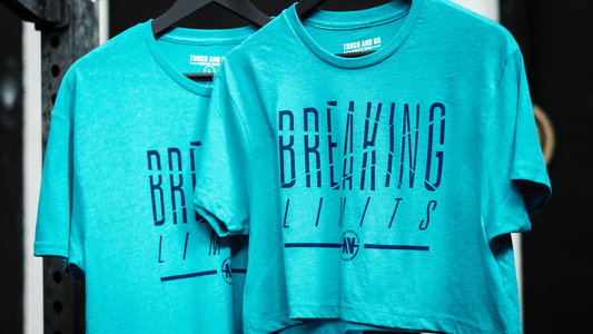 Croptop Breaking Limits - TOUCH AND GO. Athlete Wear